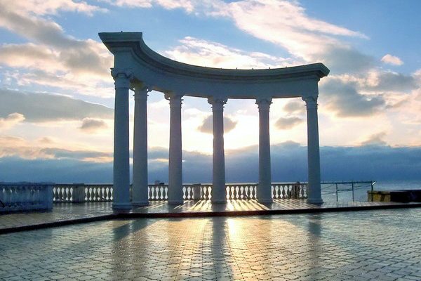 Набережная Алушты